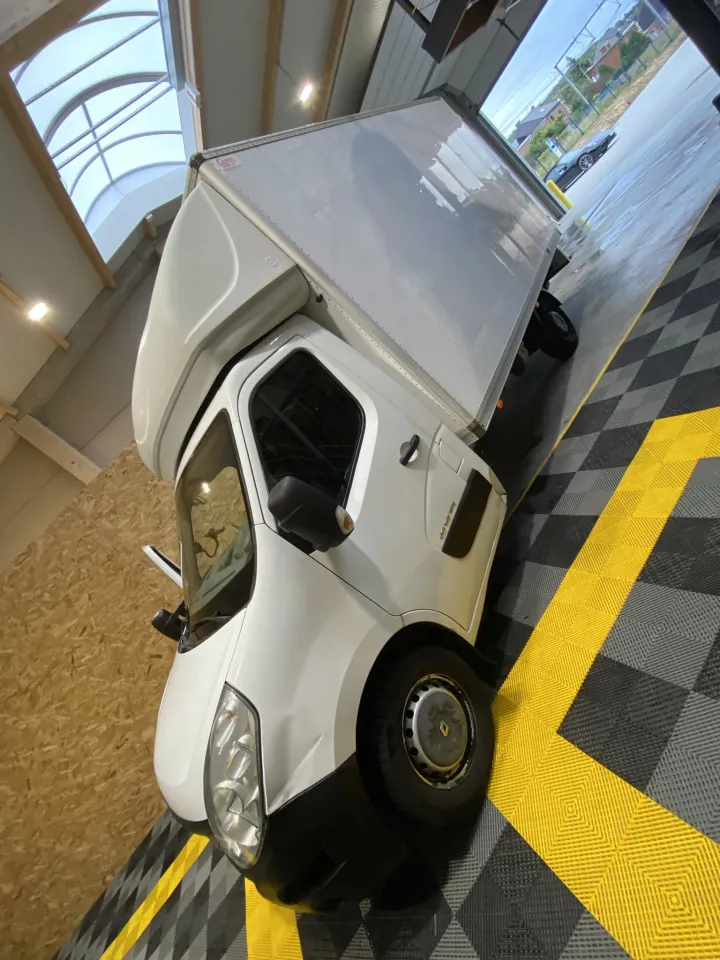 Nettoyage extérieur auto haut de gamme à Huy