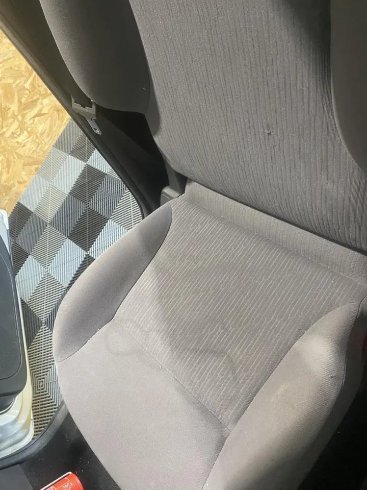 Nettoyage intérieur véhicule haut de gamme